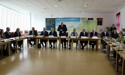 Zdjęcie do Blisko 1,8 mld zł na rozw&oacute;j Międzynarodowej Drogi Wodnej E-70. Ważne inwestycje zaplanowano na Noteci